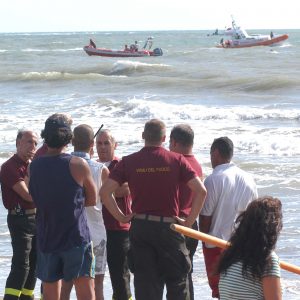 Chiarone, tragedia in mare: annega una donna