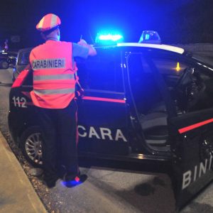 Calci, pugni e bastonate: quattro arresti