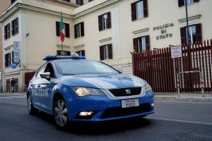 Polizia: serata di controlli straordinari