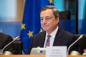 Crisi di governo, Draghi accetta l’incarico con riserva