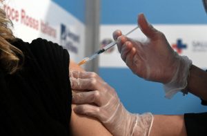 Fiumicino: all’aeroporto partono le vaccinazioni anti covid-19 anche di notte