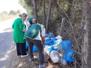 Ladispoli, cumuli di rifiuti abbandonati in via dell’Acquedotto Statua