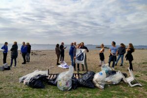 Materiali di scarto, successo per la pulizia
 


della spiaggia del Maragone