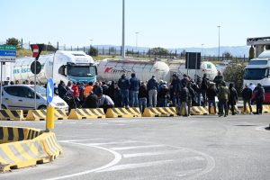 Autotrasporto: mezzi fermi al porto di Civitavecchia