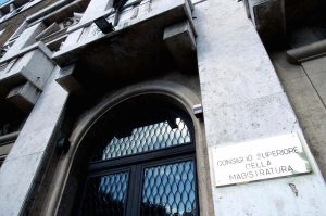 Minorenne stuprata a Ponza, magistrati finiscono nei guai: Csm apre pratica per mancato arresto