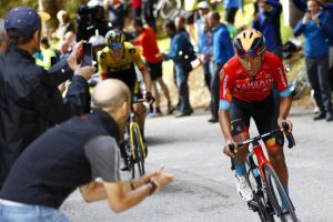Giro d’Italia: Buitrago trionfa a Lavarone, Carapaz resta in rosa