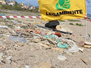 Ambiente, torna “Spiagge e Fondali Puliti” per eliminare i rifiuti dai litorali