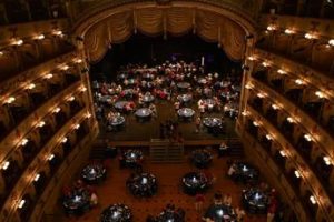 1000 Miglia 2022, Teatro Comunale Ferrara cornice prima cena in gara