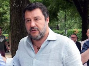 Cittadinanza, Salvini: “Non è biglietto del luna park, si decide a 18 anni”