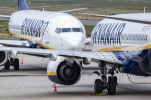 Ryanair, nuovo sciopero 25 giugno: stop 24 ore piloti e assistenti di volo