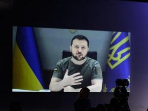 Ucraina, Zelensky a Ue: “Subito settimo pacchetto sanzioni contro Russia”