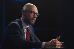 Ucraina, ex premier Yatseniuk: “Visita leader Ue dimostra sostegno unito a nostro Paese”