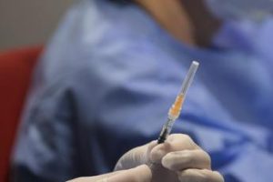 Vaccini e prevenzione negli anziani e nei fragili: un’offerta ampia ma non sempre omogenea