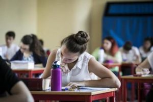 Maturità 2022, mascherine solo raccomandate