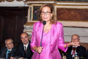 Ilaria Capua: “Covid a inizio evoluzione, prudenza su varianti”