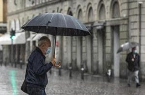 Meteo, continua il caldo ma al Nord è allerta temporali