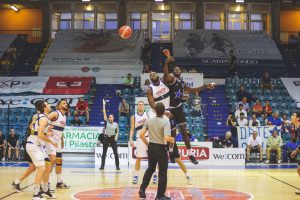 Pallacanestro, Stella Azzurra Viterbo in vantaggio nella serie finale per la promozione in B