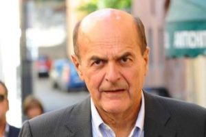 Gas Russia, Bersani: “Governo se ne occupi subito o crisi scontata in autunno”