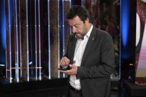 Salvini: “A Palermo furto di democrazia, sentito Mattarella”