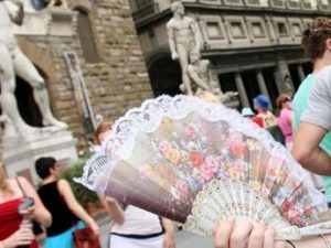 Allerta caldo domani 17 giugno, bollino arancione in 4 città