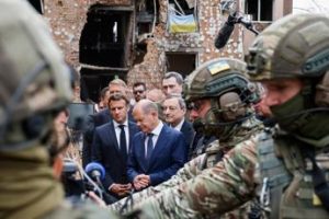 Draghi a Kiev, con lui Macron e Scholz – Video