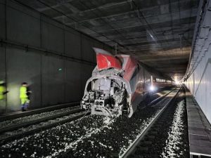 Roma, esce dai binari il FrecciaRossa Torino-Napoli: nessun ferito