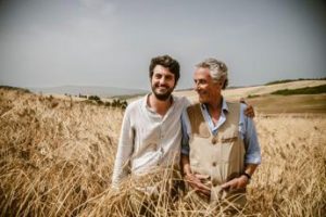 Vecchi mulini recuperati e grani antichi, dalla Calabria Mulinum arriva in Toscana