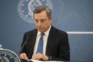 Crisi governo, Financial Times: “Italia ha bisogno di Draghi, ‘whatever it takes'”