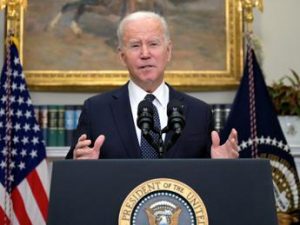 Assalto a Capitol Hill, Biden: “Trump non ebbe il coraggio di agire”