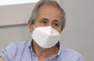 Covid Italia, Crisanti: “20 milioni di casi in 2 mesi, ora calo scontato”