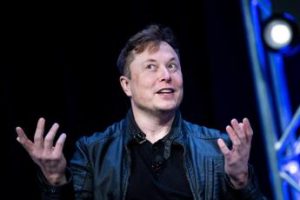 Elon Musk contro i media, sono macchine in cerca di click