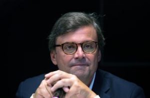 Elezioni, il sondaggista: “Calenda premier? Posizione di bandiera per avere più voti”