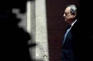 Governo, Draghi domani alla Camera, stasera non sale al Colle