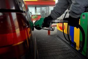 Carburanti, nuovi ribassi oggi sui prezzi di benzina e diesel