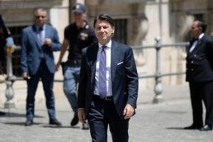 Governo, telefonata Conte-Draghi: M5S aspetta aggiornamenti