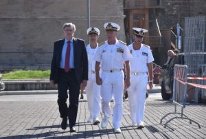 Civitavecchia, il ministro Giovannini in visita alla Direzione Marittima