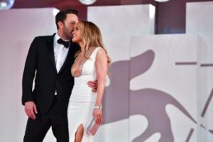 Ben Affleck e Jennifer Lopez si sono sposati, nozze a Las Vegas