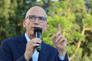 Elezioni politiche 2022, Letta: “La scelta è tra noi e Meloni”