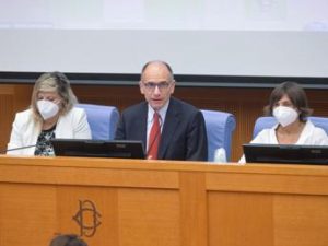 Elezioni 2022, Letta: “Noi o Meloni, pronto a fare il front runner”