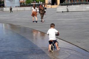 Caldo record in tutta Italia, domani bollino rosso in 14 città