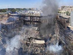 Incendio oggi a Cinecittà, fiamme agli studios: distrutta ‘Firenze rinascimentale’