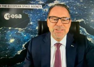 Spazio, Aschbacher: “missione Artemis momento storico per l’Europa”