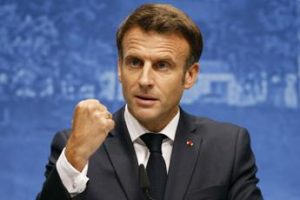 Francia, Macron: “Stop abbondanza, serviranno sacrifici”