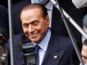 Elezioni 2022, Berlusconi: “Spero Draghi dopo voto continui con ruolo importante”