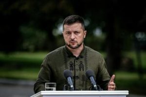 Ucraina, Zelensky promette: “Risposta forte a bombe Russia”