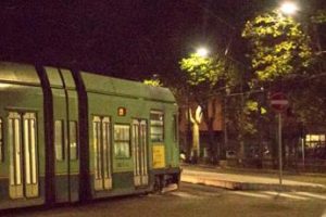 Roma, tram investe e uccide un uomo