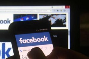 Facebook, utenti segnalano problemi: cosa succede