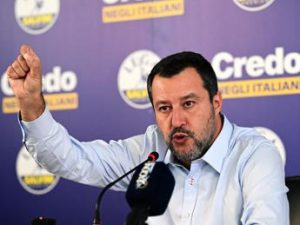 Governo, Salvini: “Centrodestra unito, bloccare sbarchi tra nostre priorità”