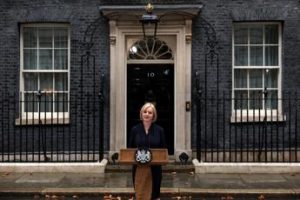 Gb, Truss a Downing Street: “Con alleati difenderemo libertà nel mondo”