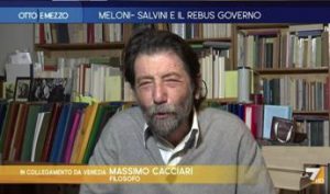 Governo, Cacciari: “Meloni non può dare ministero top a Salvini”